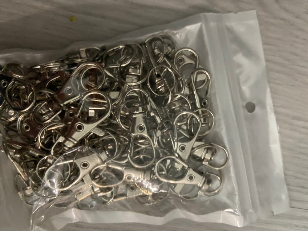 25 piece keychain findings